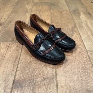 Allen Edmonds Mens Size 9.5 C (Narrow) Woodstock Black Brown Kiltie Bow Loafers